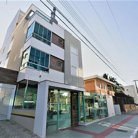 Lindo Apto, 50Metros Do Mar, Ideal Para Familias Florianopolis Exterior photo